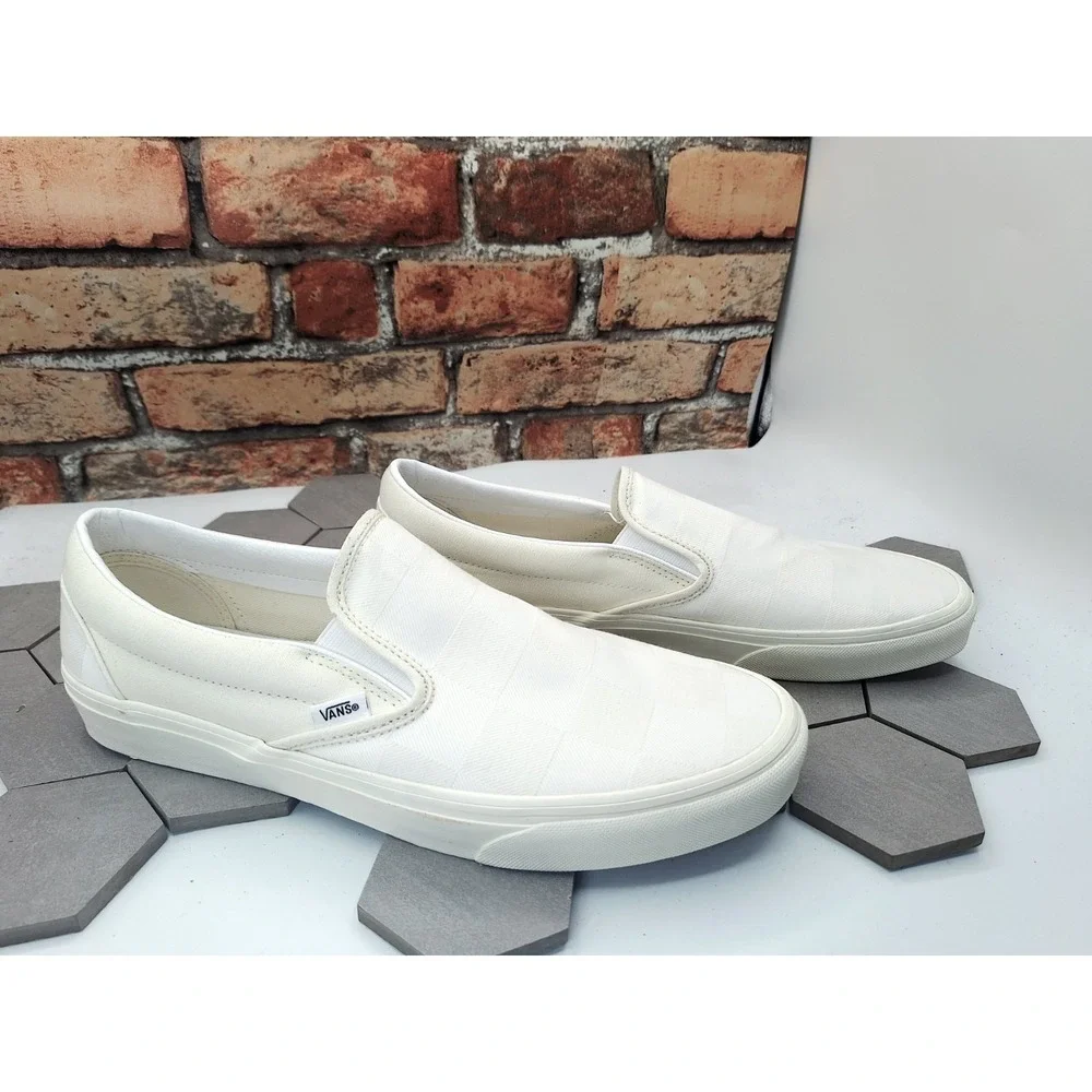 Vans Classic Slip-On Mono Checkerboard White Men's Size 10.5 NWOB‎ Low Top 2025